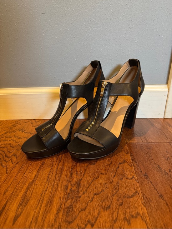 Franco Sarto Shoes - Franco Sarto Women's Black T-Strap High Heel Sandals with Front Zip